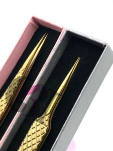 แหนบต่อขนตาคุณภาพสูง โปรโกลด์ พลาสมา สลิม ตรง ทำจากสแตนเลส ทนทาน ป้องกันไฟฟ้าสถิต ขนาด 10 มม. รับทำโลโก้ตามสั่ง - Product Image 4