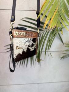 กระเป๋าถือมีซิปน้ำหนักเบาสำหรับทุกเพศ, กระเป๋าถือหนังวัวมีลายสไตล์ตะวันตกสลักด้วยมือ - Product Image 3