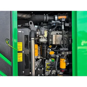 Groupe électrogène diesel industriel de 56 kW avec sélecteur de tension, remorquable, pour alimentation de secours commerciale - Product Image 4