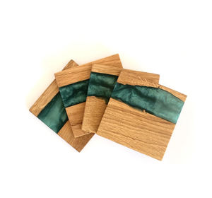 Tabla de cortar hecha a mano que combina resina dorada y cuerpo de madera de acacia adecuada para cocinar y ocasiones de regalo - Product Image 1