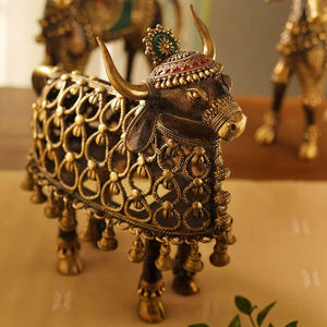 Sculpture de taureau Nandi en laiton de qualité supérieure, artisanale, figurine décorative de haute qualité pour la maison, le temple, le bureau, la table, œuvre d'art de luxe - Product Image 1