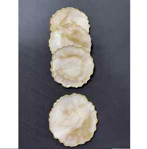 Vente en gros Dessous de verre exclusif pour tasse à café et thé en os de résine naturelle ou de corne brésilienne de forme ronde avec tapis et tampons élégants - Product Image 2