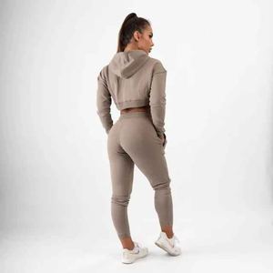 Sweat à capuche court léger OEM pour femmes décontracté Style de rue personnalisé anti-rides respirant sweat à capuche tricoté hiver - Product Image 4