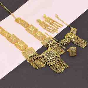 Collares Cortos de Oro Teñido de 14K, 18K y 24K al por Mayor, Collares de Moda, Conjunto de Joyería Tradicional, Conjunto de Joyería de Oro Teñido de Lujo. - Product Image 1