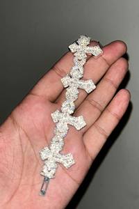 Pulsera de cruz estilo hip hop con incrustaciones de moissanita incolora personalizada en plata de ley 925, proveedor de joyería brillante de la India - Product Image 6