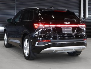 Voiture d'occasion fiable Audi Q4 e-tron Premium Plus 4 portes SUV AWD 2024 avec 55 km de autonomie - Product Image 6
