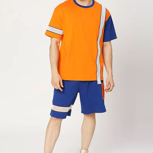 Ensemble de vêtements de sport décontractés deux pièces pour hommes T-shirt et short imprimés pour l'entraînement d'été, la course et le fitness Options OEM personnalisées - Product Image 5