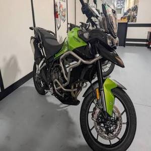 มอเตอร์ไซค์สปอร์ต Tiger 900 GT Pro O-ring Euro 5 888cc ปี 2022-2026 พร้อมกระจกบังลมและมอเตอร์แบบไร้แปรงถ่าน ความเร็วสูงสุดเกิน 80 กม./ชม. ขาย - Product Image 1