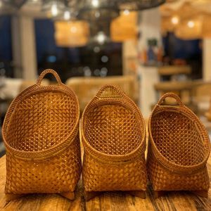 Cesta de Almacenamiento de Ajo y Cebolla de Bambú Tejida a Mano - Product Image 1