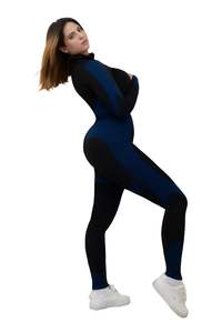 ชุดโยคะสั่งทำใหม่ ระบายอากาศได้ดี แบบยูนิเซ็กซ์ สีไล่ระดับ พร้อมโลโก้ที่เอว ชุด 2 ชิ้น ผลิตจากผ้าสแปนเด็กซ์/ไนลอน เป็นมิตรกับสิ่งแวดล้อม รับผลิตแบบ OEM - Product Image 3