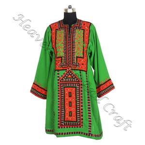 Vintage noir afghan Balochi robe à la main afghani/irani/balochi/pakistani/indien BDR038 femmes portent le meilleur design robe Vintage - Product Image 1