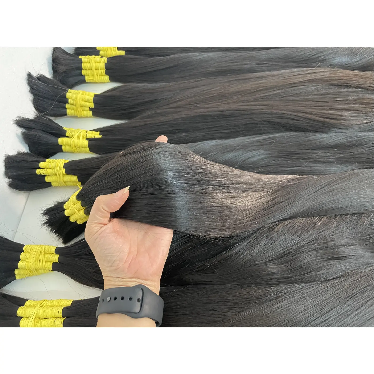 Лучшие объемные супер шелковистые гладкие натуральные черные и высококачественные натуральные вьетнамские объемные человеческие волосы всех размеров