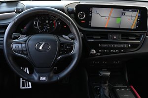 Lexus ES 350 F SPORT d'occasion propre 2022 - Product Image 2