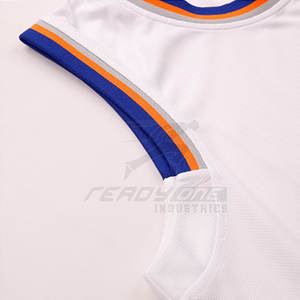Ensemble maillot et short de basket-ball personnalisé, design respirant, uniforme d'équipe à bas quantité minimale de commande pour les sports d'été - Product Image 2