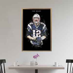 Impression sur toile de Tom Brady : Décoration sur le thème du football américain, toile encadrée dorée - Product Image 1