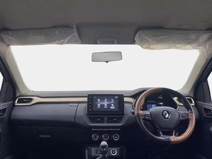 Perfectamente 2022 Renult Kiger RXT MT volante a la derecha - Product Image 4