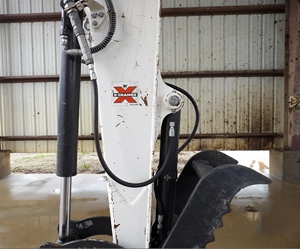 Mini excavadora sobre orugas E63 más popular del mercado, totalmente revisada con combustible diésel de flujo hidráulico y 59,4 HP lista para trabajar - Product Image 5