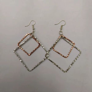 Boucles d'oreilles artisanales en fil de laiton avec du cuivre - fer - laiton - fabriquées à la main en Inde - Product Image 1