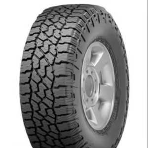 Pneu radial tout-terrain sans chambre à air LT235/55ZR17 126/123R E pour camion léger, neuf - Product Image 1