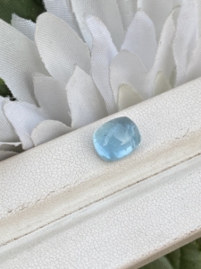 พลอยเพชรกะรัตทรงหมอนพลอยสีฟ้าพลอย3.78พลอยอะความารีนธรรมชาติมีความมันวาวสำหรับการทำเครื่องประดับ - Product Image 3