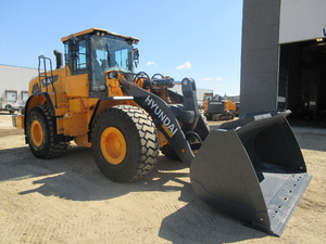 Excavatrice HL965 de chargeuse sur pneus 198KW à roues meilleure construction de machines à vendre - Product Image 3