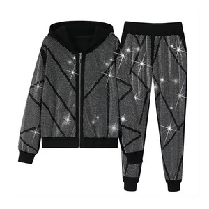 Conjunto de Dos Piezas de Pantalones Deportivos de Invierno con Logotipo Personalizado Brillante y Sudadera con Cremallera, Chándal Unisex con Pedrería para Hombre - Product Image 1