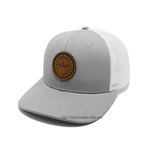 Casquettes de camionneur en cuir personnalisées avec logo en relief Chapeaux de camionneur structurés à profil haut Chapeau en coton en maille brodé avec logo personnalisé - Product Image 2