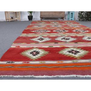 Tapis turc vintage, grand tapis de 5,4 x 11 pieds, tapis patchwork rouge et blanc - Product Image 5