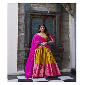 Lehenga Choli Paithani en micro-coton jacquard de soie avec fermeture éclair Flair de 3,8 m, tissage Zari, séchage rapide, pour mariage et festival, Meilleures ventes - Product Image 1