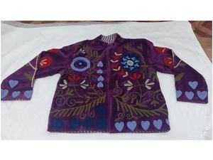 Veste en velours de luxe brodée avec col mandarin, technique de tissage pour les fêtes d'hiver et les occasions festives, vêtements ethniques - Product Image 4
