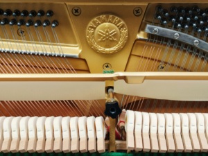 Piano droit Yamaha U3A d'occasion, qualité japonaise, performance professionnelle, prêt pour la scène, son clair et puissant, U3 U1 U2 - Product Image 5