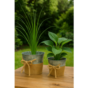 Jardinière en étain galvanisé Pot de fleur en métal rustique et jute fait à la main Décoration intérieure et extérieure vintage - Product Image 1