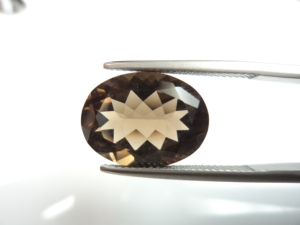 Quartz fumé brun forme ovale taille calibrée personnalisée coupe à facettes de qualité supérieure en vrac naturel Quartz fumé pierre précieuse en gros OEM - Product Image 3