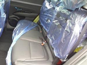 SUV hybride 4 portes à transmission intégrale 2024 H-yundai T-ucson Limited d'occasion - Product Image 5