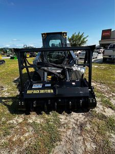 2024 John Deer 333P Skid Steer avec paquet de paillage Chargeuse à chenilles compacte Équipement de construction d'occasion Origine américaine - Product Image 3