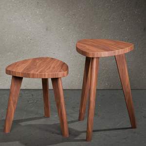 Tabouret Vintage en Bois avec Polonais Artistique Parfait pour les Festivals Religieux Maisons Familiales Villas de Luxe Hôtels et Appartements - Product Image 6