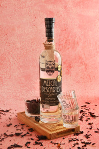 Pallet Mezcal Descartes 100% Agave Espadín Joven Artigianale Distillato 45% ABV 750ml Bottiglia di Grado Eccellente Oaxaca Messico - Product Image 4