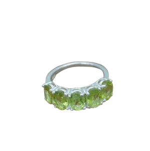 Anillo Clásico de Boda de Plata de Ley 925 con Baño de Platino y Peridoto de Corte Ovalado, Estilo Boho, Hecho a Mano, Regalo para Mamá, Fiesta - Product Image 1