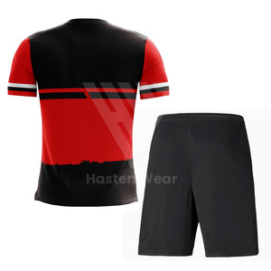 Tenues de football sur mesure les plus vendues avec un design unique, respirantes, 100% polyester, séchage rapide, service OEM - Product Image 2