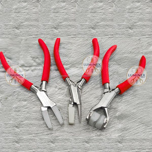 Ensemble de pinces en acier inoxydable pour la fabrication de bijoux DIY |   Outils professionnels légers de haute qualité de la marque LUMINEX IMPEX pour les boucles d'oreilles - Product Image 5