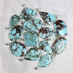 Magnésite naturelle Turquoise pierre précieuse de haute qualité solide 925 pendentif en argent Sterling pour les femmes bijoux en gros faits à la main - Product Image 4