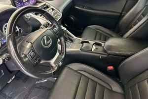 Lexus NX 300 SUV d'occasion en excellent état - Product Image 6