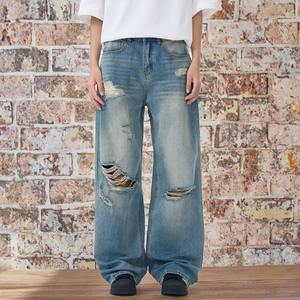 กางเกงยีนส์เดนิมสไตล์วินเทจอเมริกัน ลุคสโตนวอช ขาดๆ เซอร์ๆ สำหรับผู้ชาย ระบายอากาศได้ดี เอวกลาง ทรงตรง ขากว้าง สไตล์ฮิปฮอป ปักลาย - Product Image 2