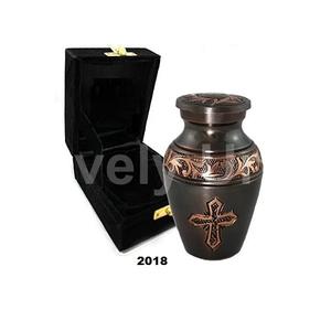 Urnes souvenir croix en bronze pour cendres humaines avec boîte-cadeau en velours pour souvenirs de crémation pour cendres-petite urne de crémation - Product Image 1