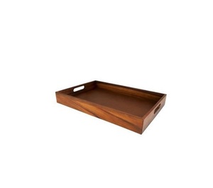Plateau de service en bois fait à la main avec poignées solides et durables pour une utilisation fonctionnelle dans les hôtels ou les restaurants. - Product Image 6