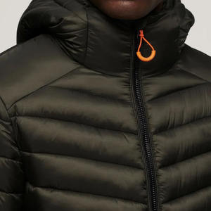 Chaqueta de invierno con capucha y forro polar impermeable de algodón y poliéster de camuflaje para hombre de alta calidad con cuello redondo - Product Image 4