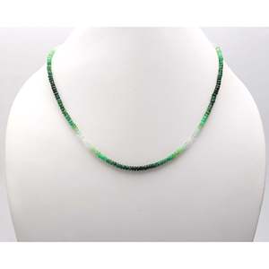 Collier teinté émeraude avec perles de 3-4 mm, diamants, plaqué or rhodié, style religieux tendance, chaînes pour mariages et cadeaux - Product Image 4