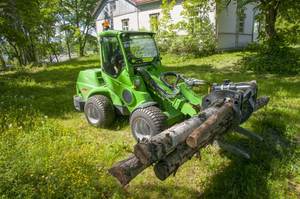 Cargadora Compacta Avant 760i con Motor Kohler de 57 HP Diésel, Capacidad de Elevación de 1400 kg, 1 Año de Garantía, Capacidad de 2 Toneladas - Product Image 5