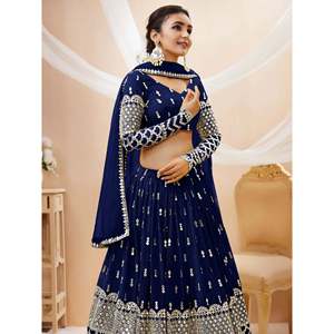 Magnifique Lehenga Choli de mariage en georgette bleu marine à paillettes - Product Image 2