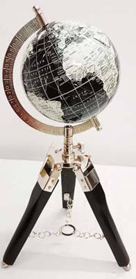 สีดำและสีเงิน